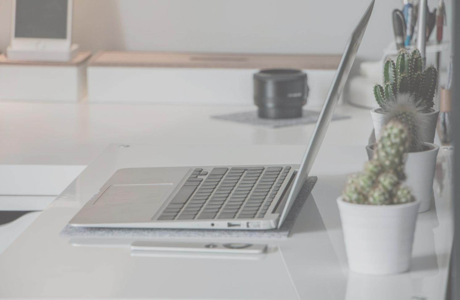 Screenshot gioco mobile puzzle con elementi strategici